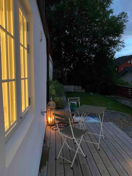 Lägenhet Moderne Og Fullt Utstyrt 3-rom Hageleilighet Sentrum Naer Bergen