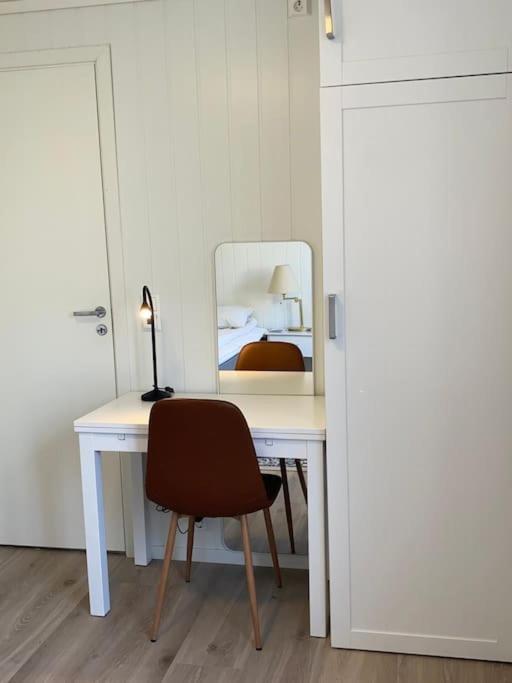 Moderne Og Fullt Utstyrt 3-rom Hageleilighet Sentrum Naer Bergen
