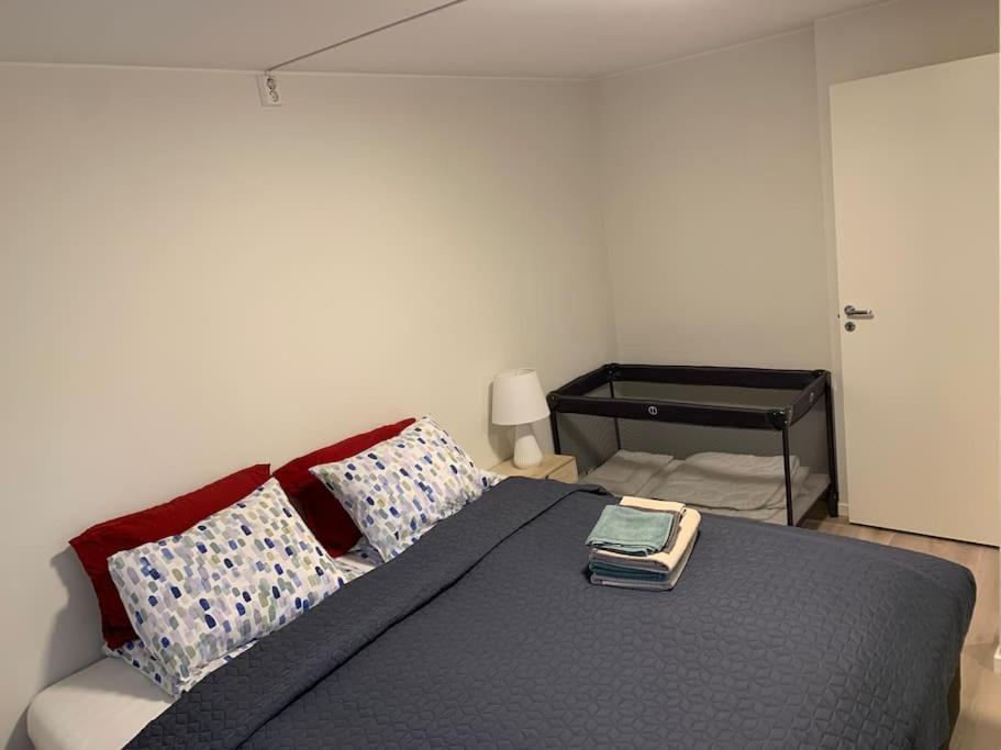 Appartement Moderne Og Fullt Utstyrt 3-rom Hageleilighet Sentrum Naer Bergen