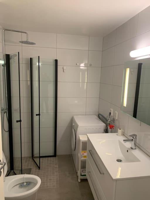 Appartement Moderne Og Fullt Utstyrt 3-rom Hageleilighet Sentrum Naer *