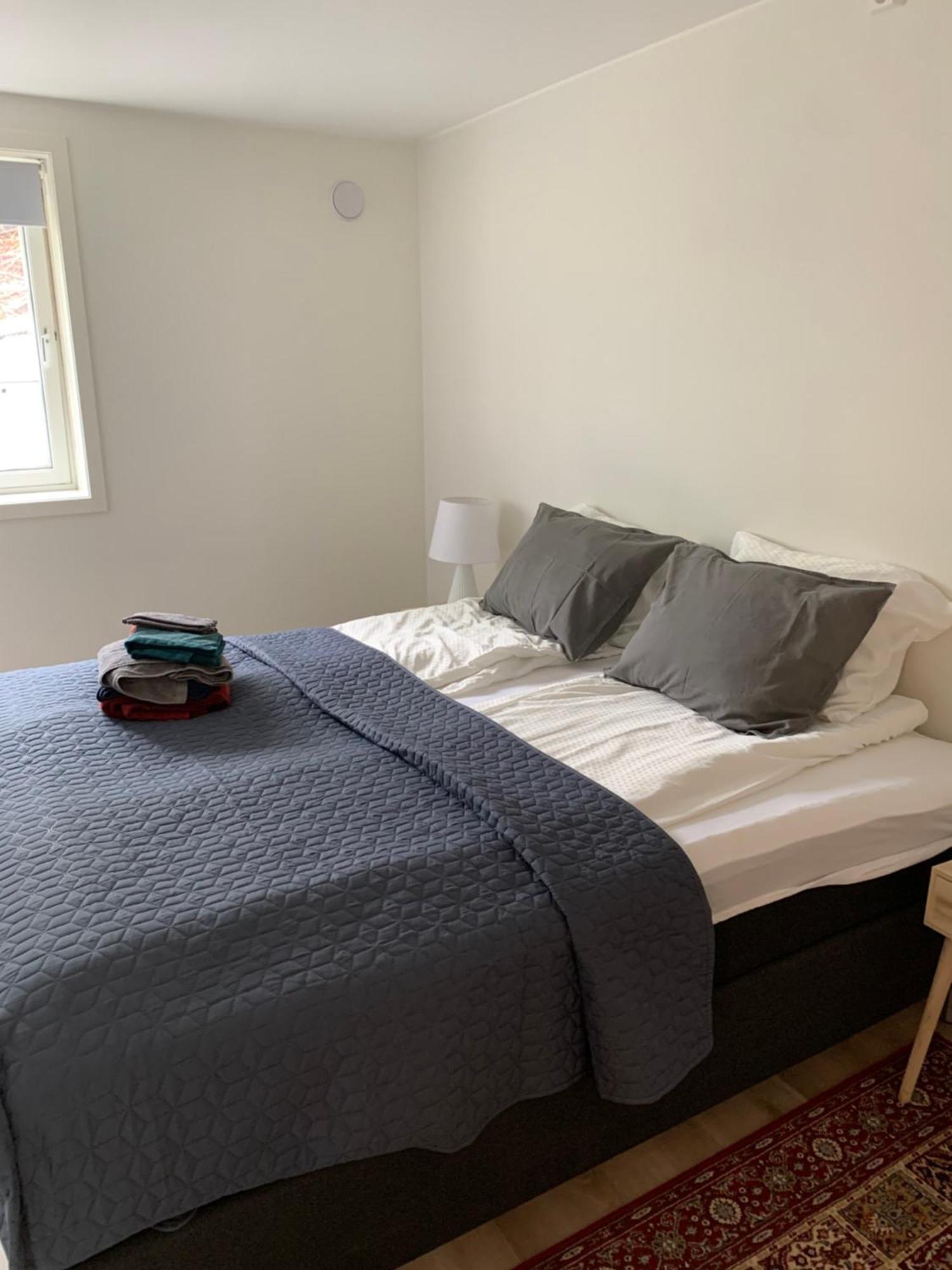 Appartement Moderne Og Fullt Utstyrt 3-rom Hageleilighet Sentrum Naer